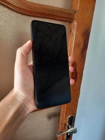 apple iphone 3g: Samsung Galaxy A06, 128 GB, rəng - Qara, Sensor — 3