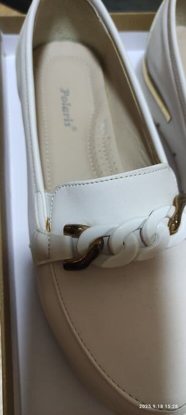 ağ mokasinlər: Polaris qadın mokasinləri,1-cə dəfə toya geyinilib.37 yazılsa da 38 — 3