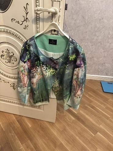 Ust geyimleri Maraqlananlar whatsapp ile elaqe saxlaya biler Qadın və