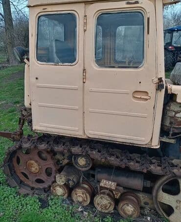 mtz 1025.2 satilir: Paletli mini traktor – universal kənd təsərrüfatı texnikası — 2