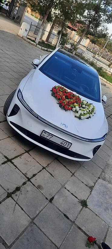 masin kirayesi: Her sey daxil Toy və tədbirlər üçün elektrik sedan kirayəsi - — 2