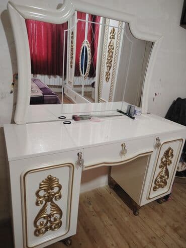 шкаф встроенный: Двуспальная кровать, Шкаф, Комод, Трюмо, Б/у — 3