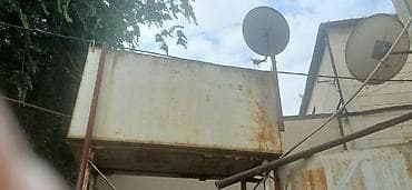 Ev və bağ: Köhnə metal çən/sisterna - Material: qalın divarlı metal - Təxmini — 1
