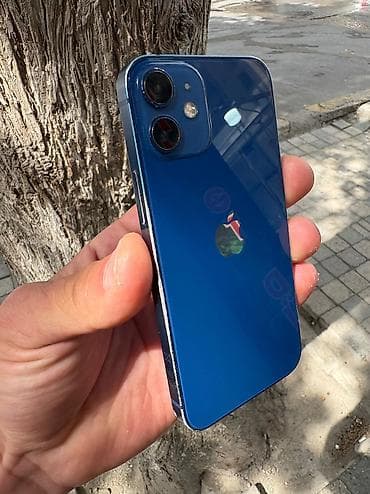 apple mini 4: IPhone 12 mini, 64 GB — 3
