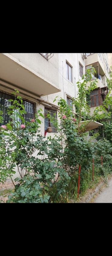 ağstafa ipoteka evler: Bakı, 2-ci mikrorayon, 2 otaqlı, Köhnə tikili, m. Memar Əcəmi, 43 kv. m — 1