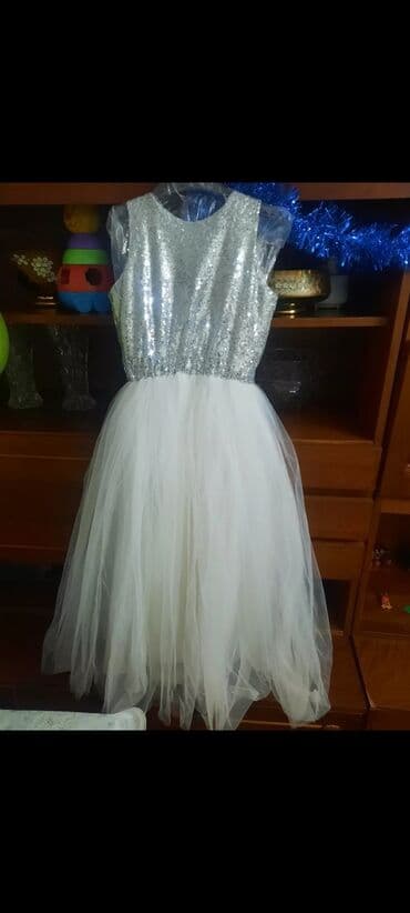 ağ kedlər: 9+ yasha. Yeni kimi — 1