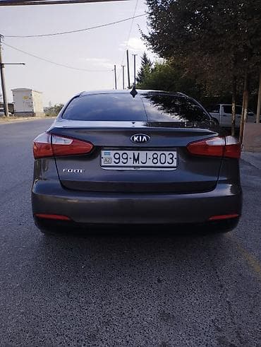 mini maşınlar qiyməti: Kia Forte: 1.8 l | 2013 il Sedan — 2