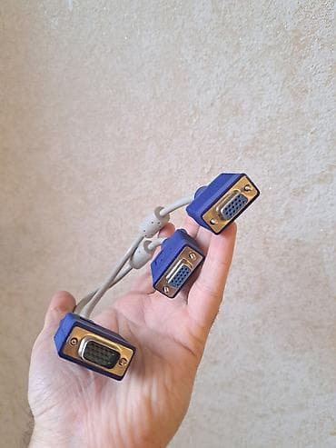 Təzə VGA splitter kabellər satılır. 1 VGA çıxışını 2 monitora və ya