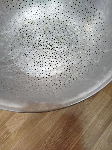 duyu: Böyük ölçülü alüminium süzgəc/kolander - Material: yüngül və davamlı — 3