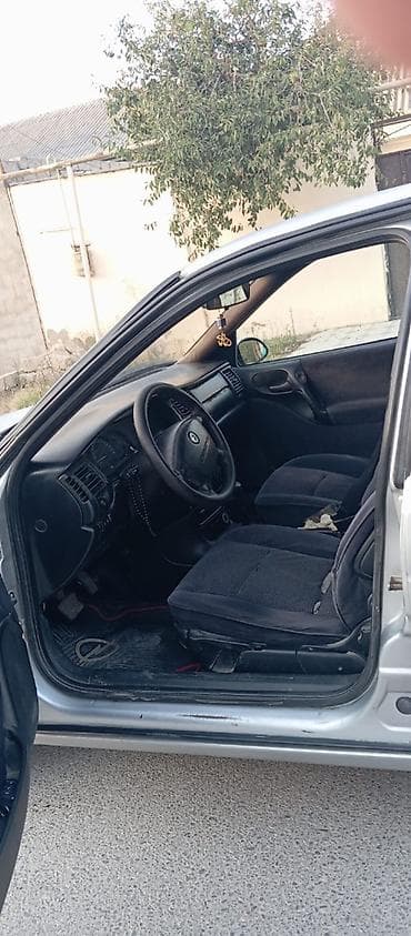 opel vectra b: Opel Vectra: 2 l | 1997 il 360000 km Sedan — 3