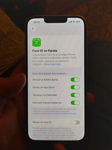 VAZ (LADA): IPhone 13, Ağ, Face ID — 4