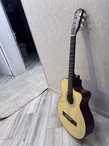 Bas gitaralar: Yaxsi veziyetdedir klassik gitaradir seslenmesi superdi ustunde 1 eded — 6