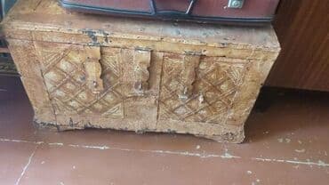 sandıq: Ev aksesuarları üçün əl işi taxta saxla sandığı. Bu sandıq hər cür — 1