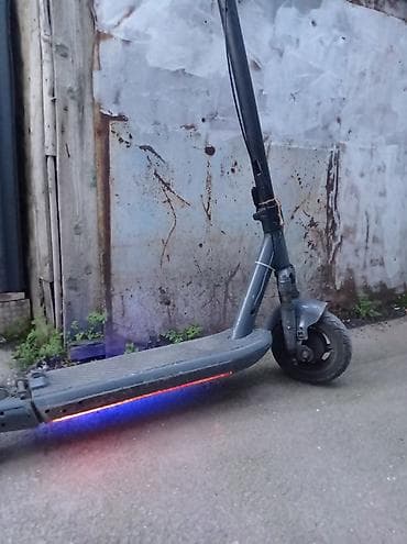 elektro: İşlənmiş Elektrik samokat 10", > 1000 Vt, > 45 km/s, Ünvandan götürmə, Pulsuz çatdırılma — 2