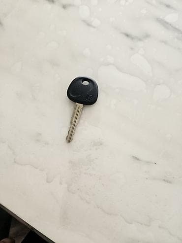 kia spoyler: KIA avtomobili üçün açar blankı - Marka: KIA (başlıqdakı loqolu — 2