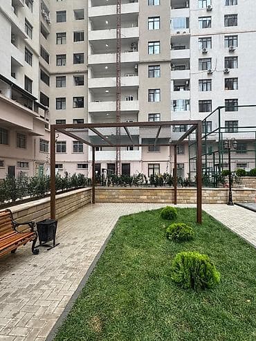 Sağlamlıq və gözəllik: Mənzillərin yerləşdiyi müasir yaşayış kompleksinin abadlaşdırılmış — 4