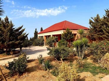 ev certiyojları: 6 otaqlı, 800 kv. m, Təmirsiz — 15