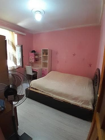 9 mkr: 3 otaqli menzil 28ci mehellede yaninda 2 nomreli kohne dogum evi,2 ve — 8