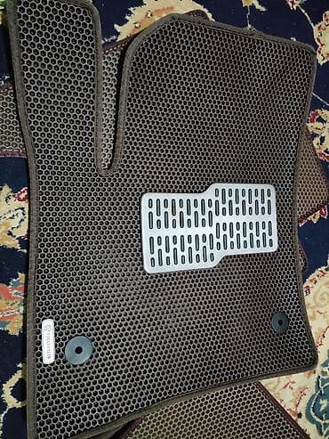 disqi teker satisi: Avtomobil üçün ayaqaltı, Rezin — 1