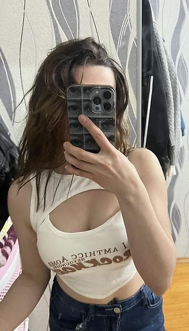 nike corablar: Qadınlar üçün qısa top – ağ rəng, kəsikli dizayn - Model: ikiqat — 3