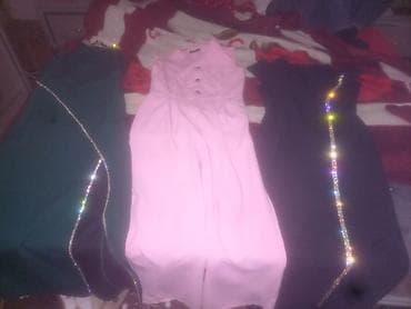 cicekli don: Qadın geyimləri – 3 fərqli don - Modellər: - Zümrüd-yaşıl don — 5