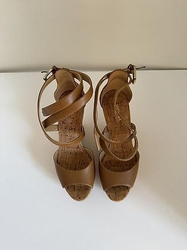 Michael Michael Kors qadın platforma sandal - Model: Michael Michael