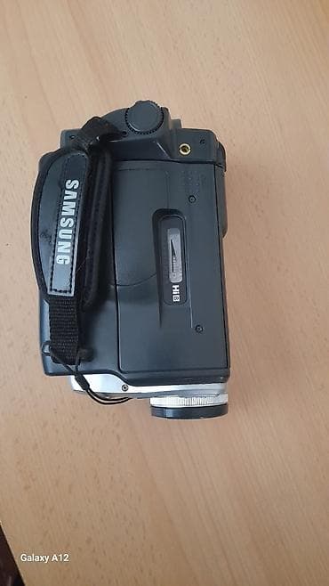 Samsung VP-W90 Hi8 (8mm) videokamera Xüsusiyyətlər: - Kaset formatı — 2