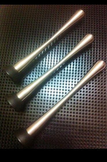 gumus qablar: Obyekt acımamasi ilə əlaqədar alınmış ləvazimatları aşağı giymərlə — 2