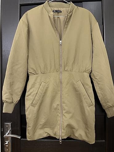 ZARA devetüyü rəngli, uzunqol bomber don. Ön hissədən fermuarla