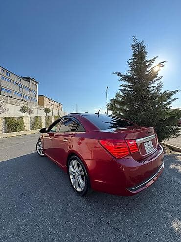 maşın 011: Chevrolet Cruze: 1.4 l | 2013 il 280000 km Sedan — 3