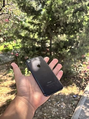 iphon 14: IPhone 7, Qara, Barmaq izi — 2