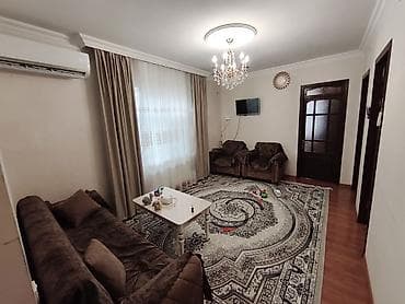 razın: Satilir:4 otaqlı mənzil heyet evi.Oz şexsi evimdir.3 yataq otagi,1 — 1