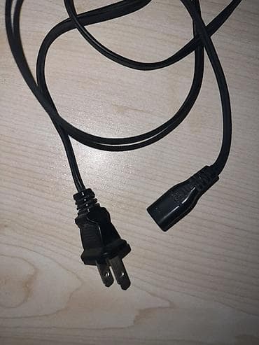 İki dişli AC elektrik kabeli – NEMA 1-15P (ABŞ tipli) fişdən C7