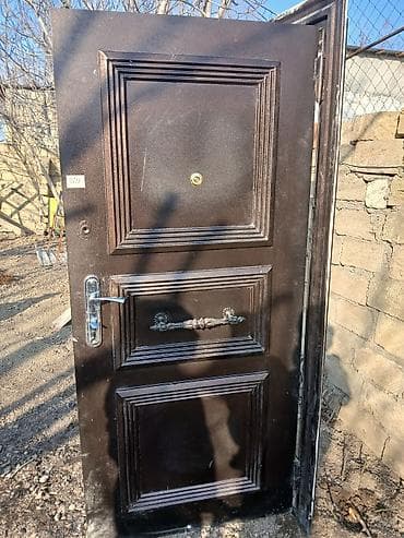 taxta 5 15: Metall giriş qapısı - Material: polad/metal konstruksiya — 1