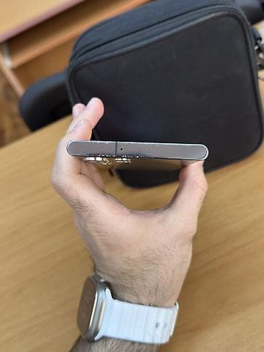 sentir: Samsung Galaxy S22 Ultra, 256 GB, rəng - Qara, Sensor, Barmaq izi, Simsiz şarj — 8