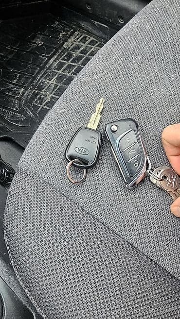 kia rio 2011: Kia Rio: 1.5 l | 2009 il Hetçbek — 8