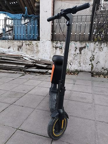 Elektrik skuter – oturacaqlı. Təkcə oturacağı 60 manatdir. Tekerlerin