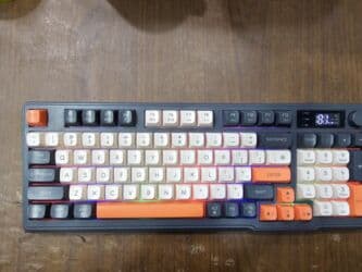 Kompüter və noutbuk aksesuarları: Klaviatura freewolf M96 Hec bir problemi yoxdur islek veziyyetdedir — 2