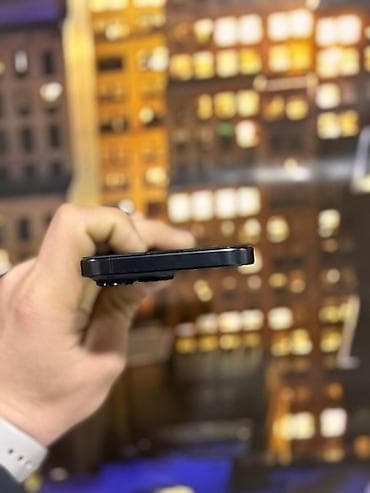 IPhone 15 Pro Max, 256 GB, Black Titanium, Face ID — 4