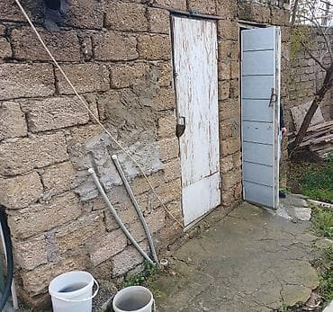 qusarda satilan evler: Əmircan qəs. 1 otaqlı, 40 kv. m, Kredit var, Təmirsiz — 10