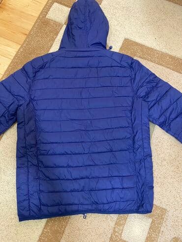 layka kurtkalar: Defakto firması. Yaxşı vəziyyətdədir. L razmerdi — 5