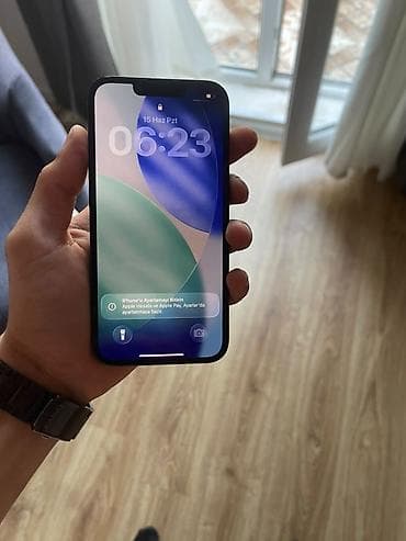 apple m1: IPhone 13, 128 GB, Qara, Face ID — 9