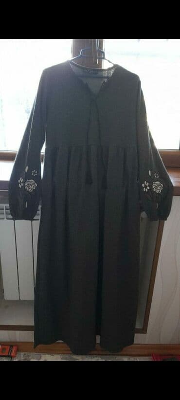 Türkiyenindir yenidir razmer uygun gelmediyi üçün satılır. 42 beden