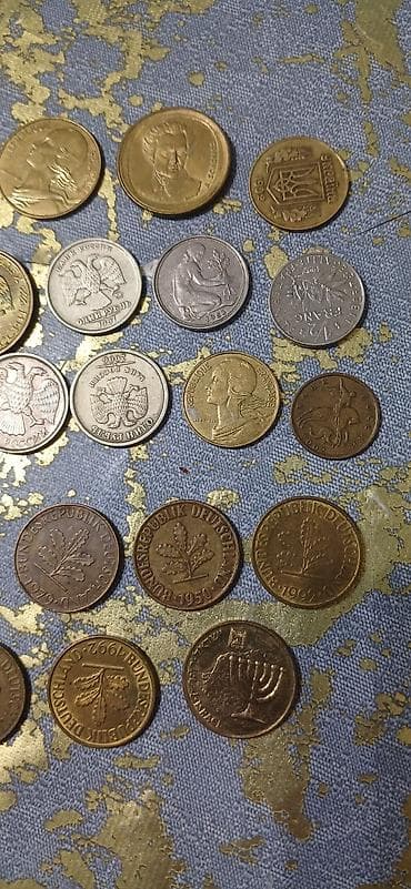 Velosiped ehtiyyat hissələri: SSR dövrünə aid xırda pul və yubiley sikkələri kolleksiyası Tərkib: - — 5