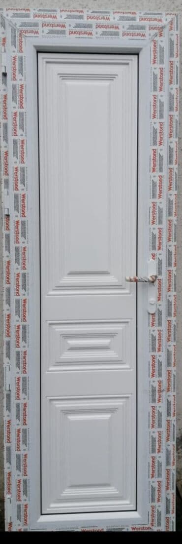 qapi ustu asmalar: Yana si̇yi̇rməli̇ plasti̇k və alümi̇ni̇um qapilar. Ara kəsmələr — 8