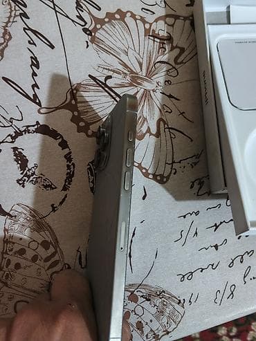 iphone 12 mini 256: IPhone 15 Pro, Gümüşü, Qırıq — 4