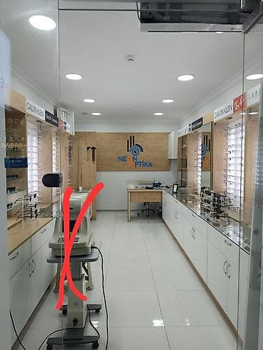 Оборудование для производства: Vitrinlər satılır təxmini 7 metrdir Qiymət 3000 manat Təzə — 6