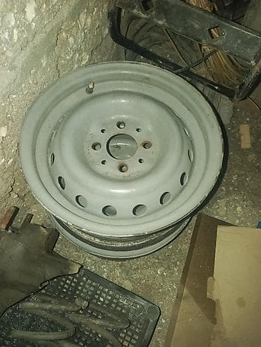 Vaz şüşələri 3 edəd qalıb əyrisi çatı sınığı yoxdur 1 ədədi 15 AZN — 1