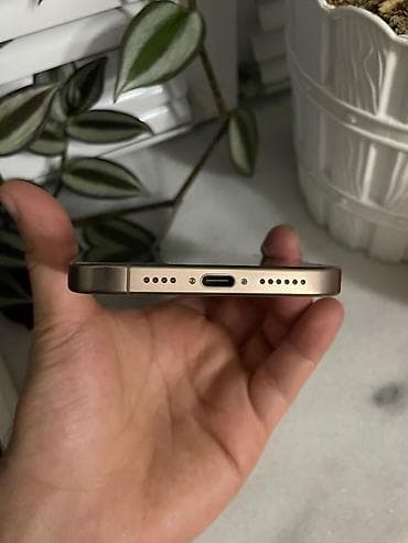 sd kart telefon: IPhone 15 Pro, Natural Titanium, Face ID — 3