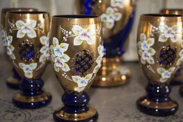 yasil hasar: Bohemia dəst. 27 il bundan qabaq alinib. Qutusunda saxlanilib.Tam — 5